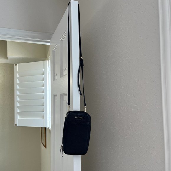 Kate Spade New York Zeezee North/South Phone Crossbody for iPhone® Black One Siz - Picture 2 of 5